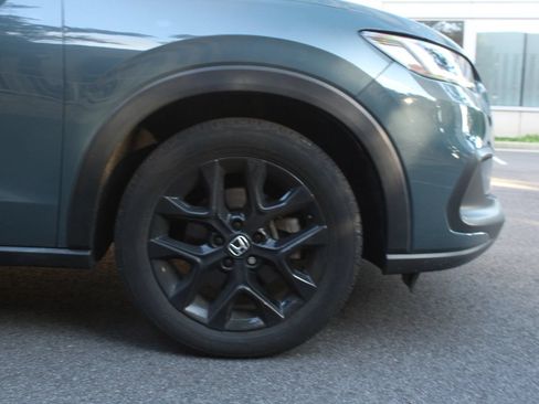 Used 2023 Honda HR-V Sport image 4