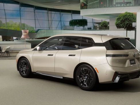 Used 2026 BMW iX xDrive45 w/ M Sport Package image 29