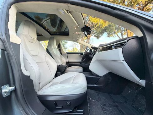 Used 2015 Tesla Model S 85 image 14