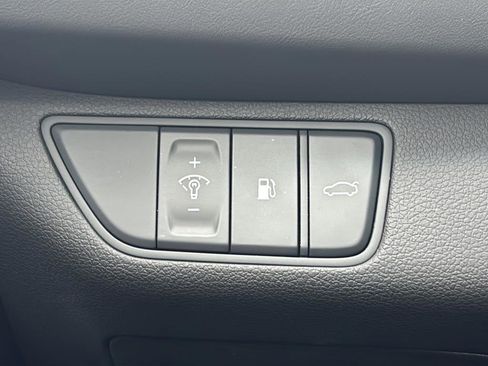 Certified 2025 Genesis G70 2.5T w/ Sport Prestige Package image 48