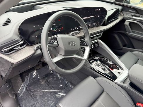 New 2025 Audi Q5 Premium Plus image 11