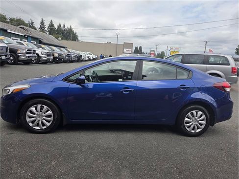 Used 2017 Kia Forte LX FWD image 5