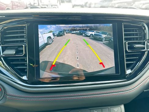 Used 2025 Dodge Durango GT image 15