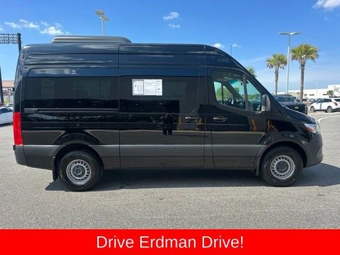 Used 2024 Mercedes-Benz Sprinter 2500 image 8