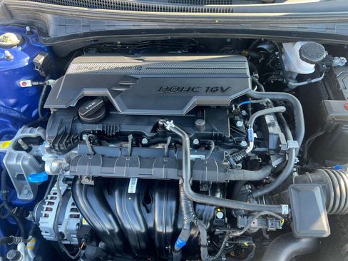 Used 2025 Hyundai Elantra Limited image 33