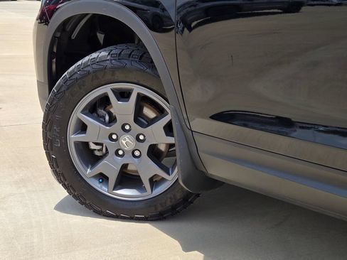 Used 2025 Honda Passport TrailSport image 30