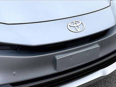 Used 2026 Toyota Prius Plug-In Hybrid w/ Limited Premium Package image 30