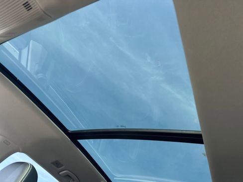 New 2025 Volkswagen Atlas SE image 24