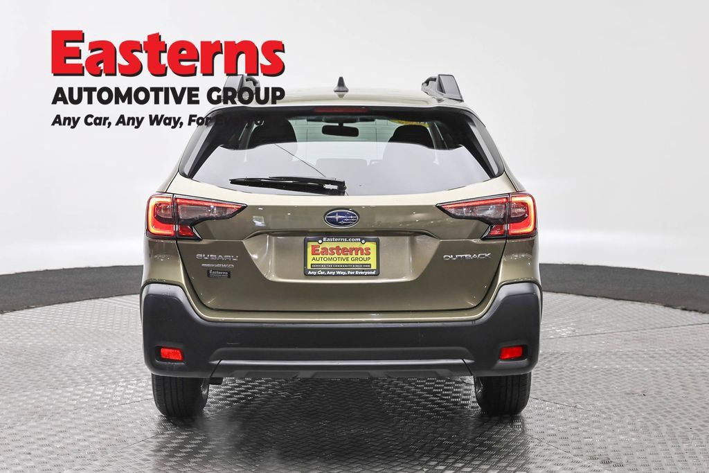 Used 2024 Subaru Outback Premium AWD/4WD image 7