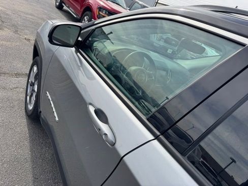 Used 2019 Jeep Compass Limited image 14