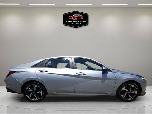 Used 2021 Hyundai Elantra SEL w/ Convenience + Premium Package FWD image 7