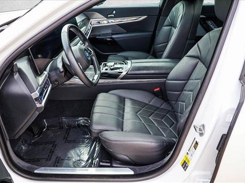 Certified 2024 BMW i7 eDrive50 image 12