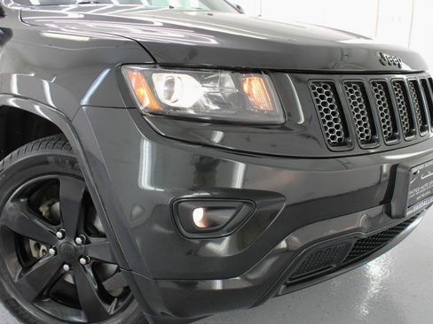 Used 2015 Jeep Grand Cherokee Altitude image 22