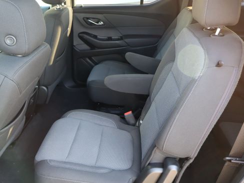 Used 2023 Chevrolet Traverse LT FWD image 32