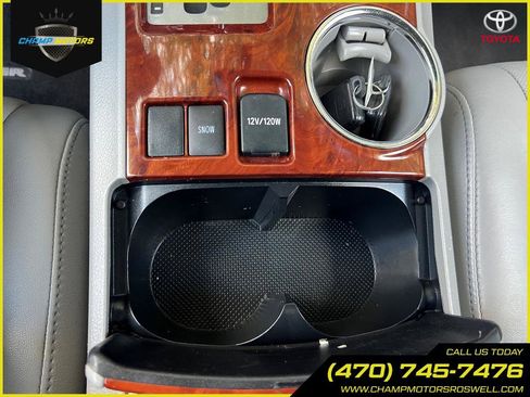 Used 2013 Toyota Highlander Limited image 27