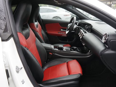 Used 2023 Mercedes-Benz CLA 250 image 19