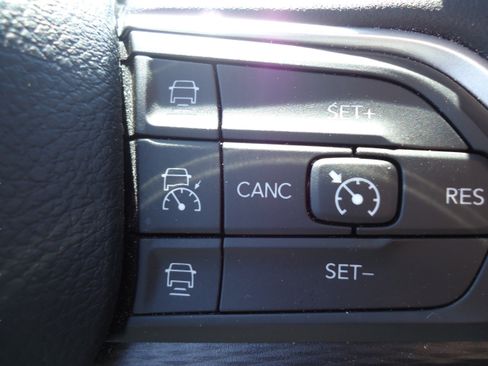 Used 2023 Jeep Grand Cherokee Laredo X AWD/4WD image 19
