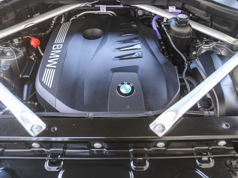 Certified 2025 BMW X5 xDrive40i w/ M Sport Package image 23