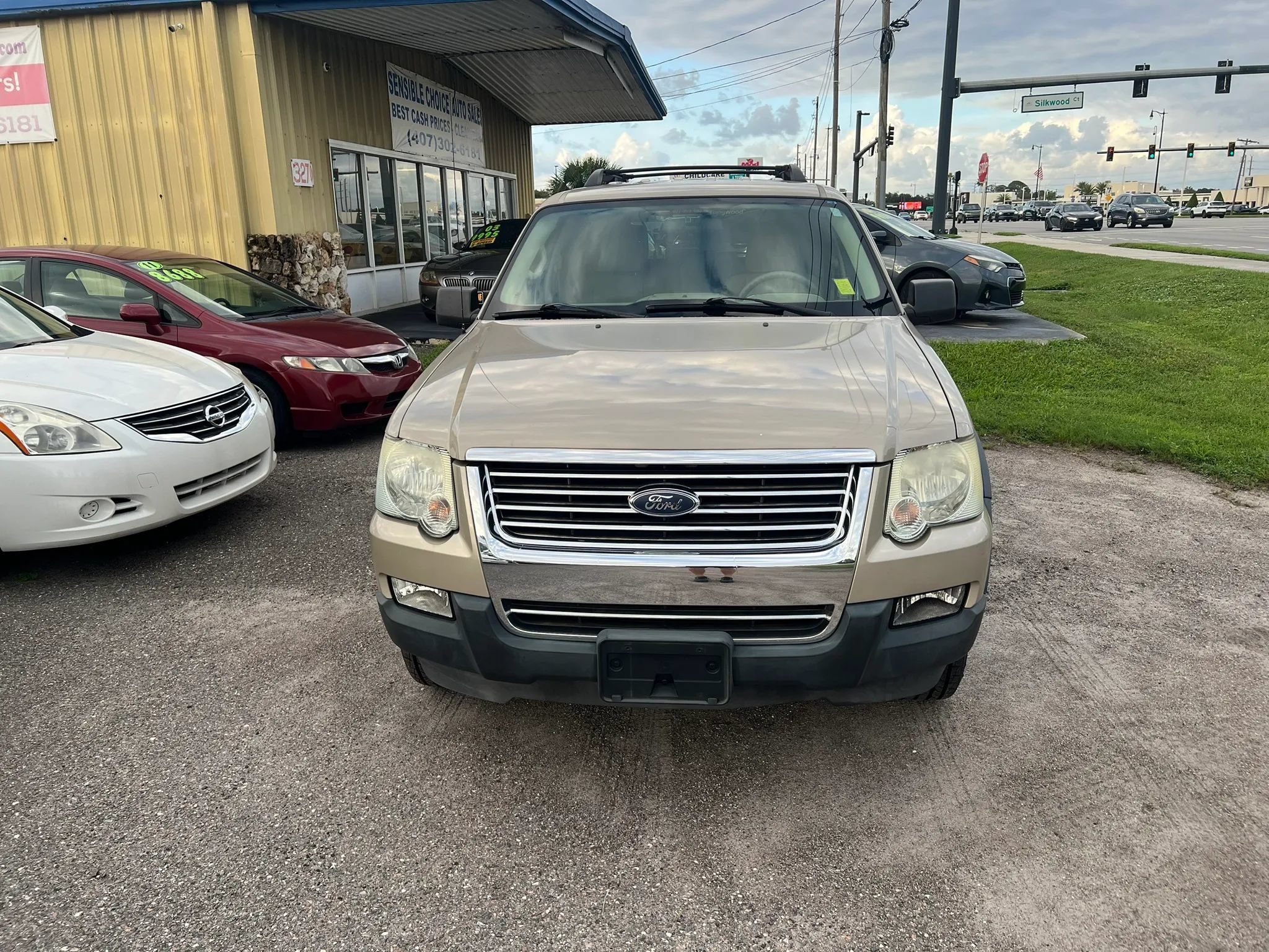 Used 2007 Ford Explorer XLT RWD image 2