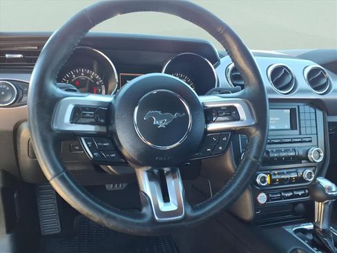 Used 2017 Ford Mustang Coupe image 19