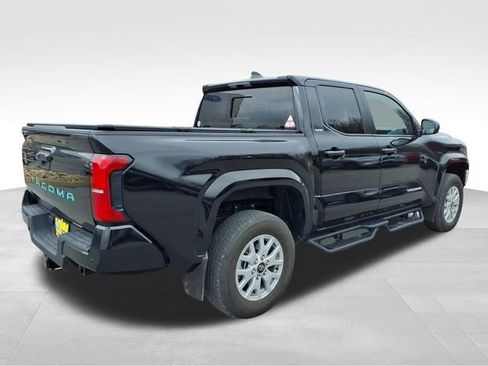 Used 2024 Toyota Tacoma SR5 image 10