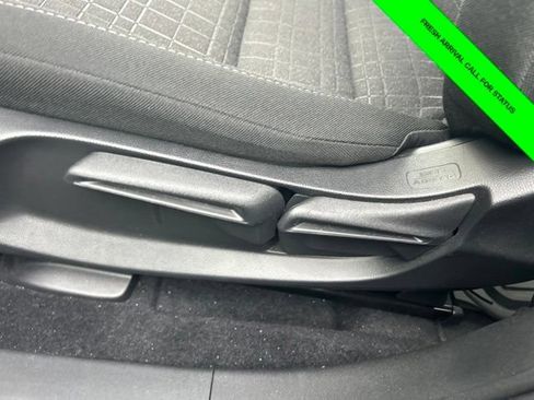 Used 2025 Honda HR-V LX image 24