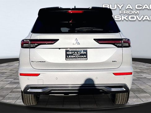 New 2026 Mitsubishi Outlander SEL image 4