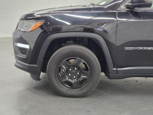 Used 2018 Jeep Compass Sport FWD image 6