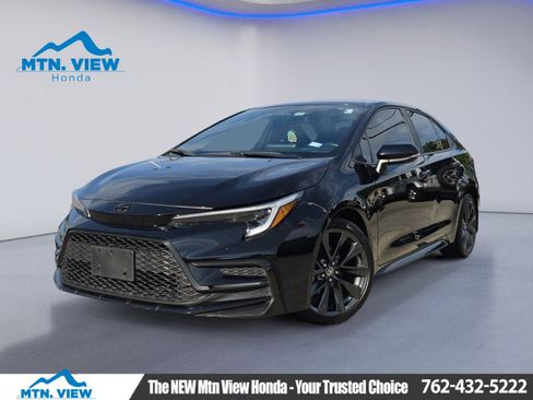 Used 2025 Toyota Corolla SE FWD image 1
