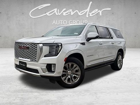 Used 2023 GMC Yukon XL Denali w/ Advanced Technology Package AWD/4WD image 1