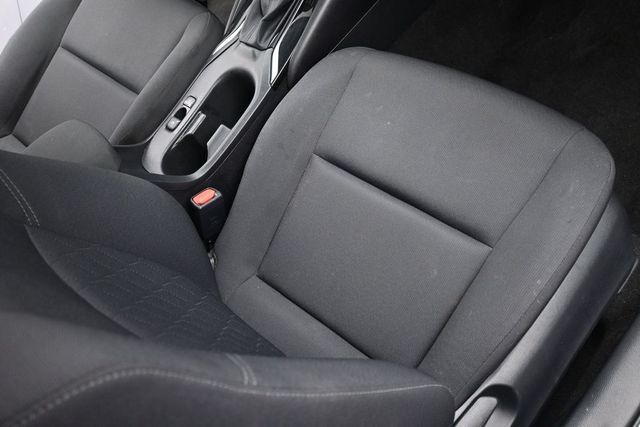 Used 2025 Toyota Corolla LE FWD image 34