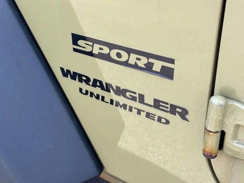 Used 2013 Jeep Wrangler Unlimited Sport image 16