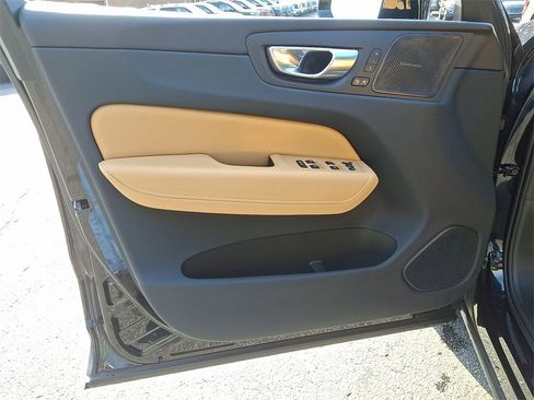 Used 2024 Volvo XC60 B5 Ultimate w/ Protection Package Premier image 12