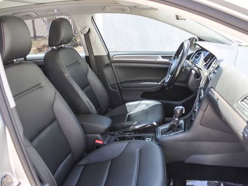 Used 2017 Volkswagen Golf Alltrack SE AWD/4WD image 14