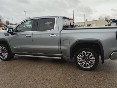 Used 2024 GMC Sierra 1500 Denali Ultimate image 40