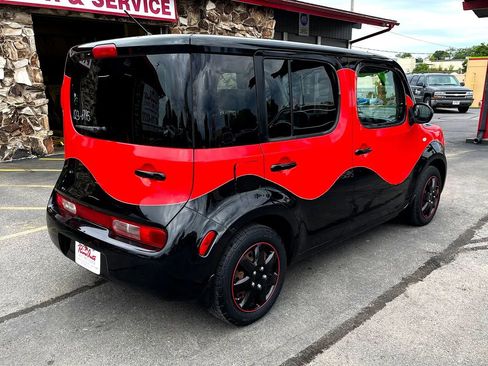 Used 2009 Nissan Cube 1.8 w/ Interior Designer Pkg FWD image 7