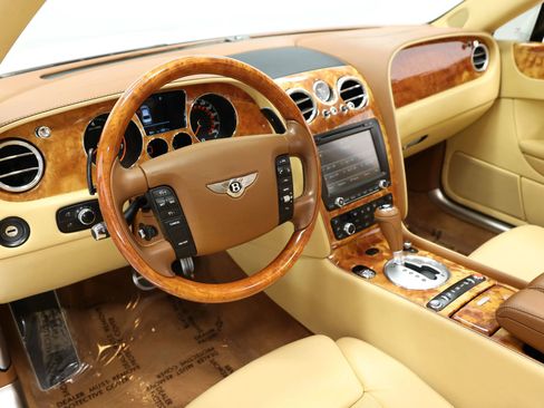 Used 2012 Bentley Flying Spur Flying Spur AWD/4WD image 2