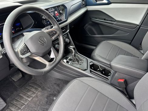 Used 2023 Volkswagen Taos SE FWD image 10
