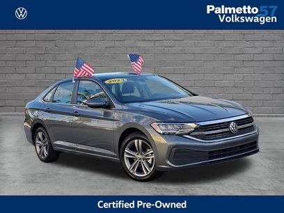 Used 2023 Volkswagen Jetta SE w/ Panoramic Sunroof Package