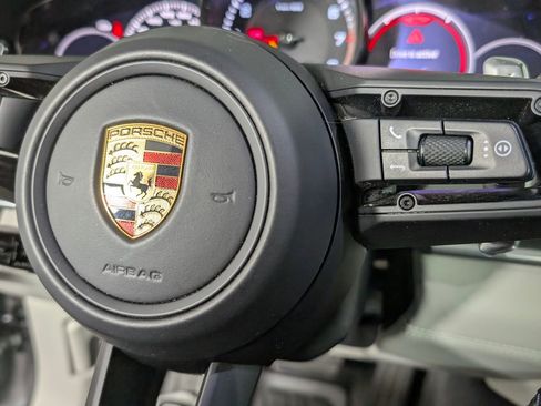 Certified 2023 Porsche Panamera Platinum Edition image 37