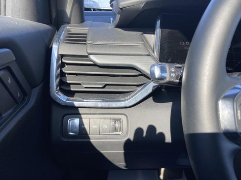 Used 2025 GMC Acadia Elevation image 37