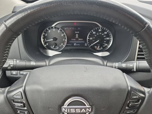 Used 2023 Nissan Frontier SV w/ Technology Package image 25