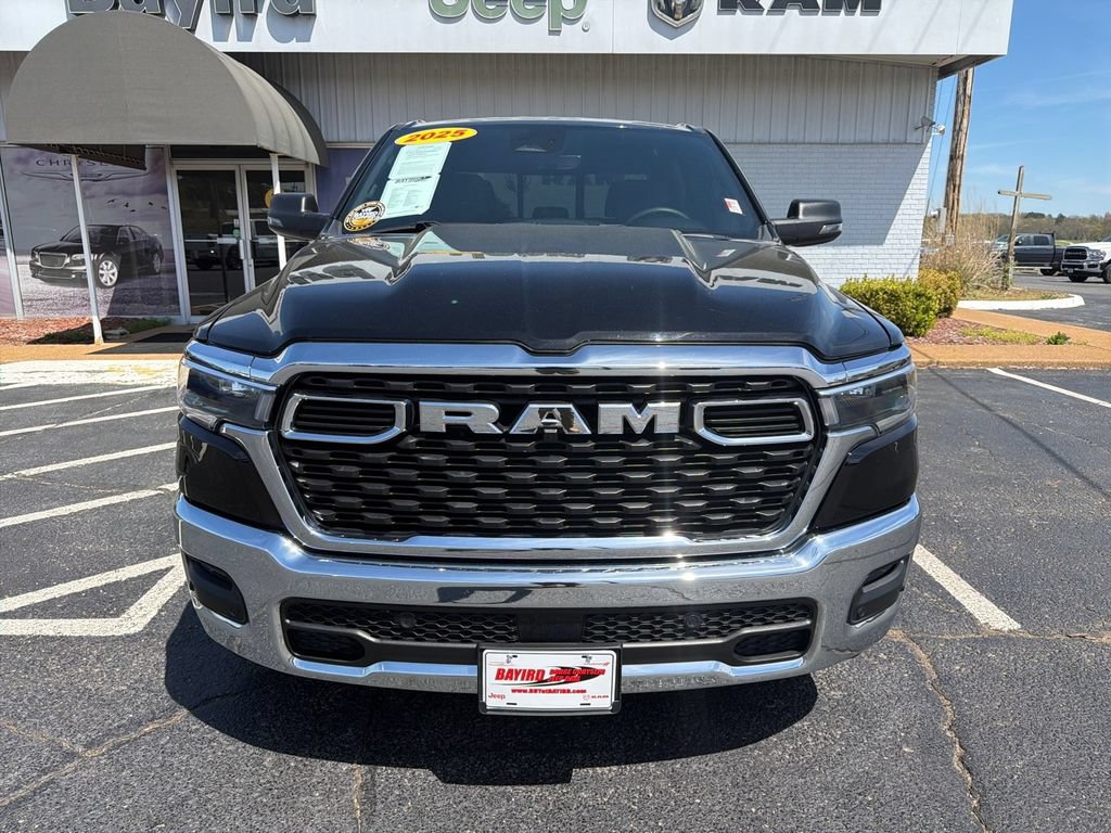 Used 2025 RAM 1500 Big Horn AWD/4WD image 3