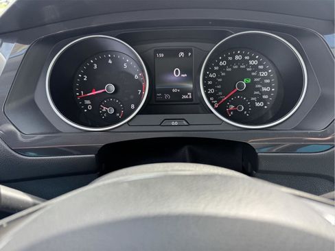 Used 2020 Volkswagen Tiguan SE w/ Panoramic Sunroof Package AWD/4WD image 22