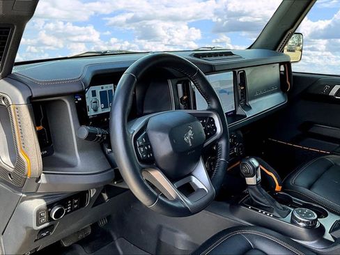 Used 2024 Ford Bronco Badlands image 19