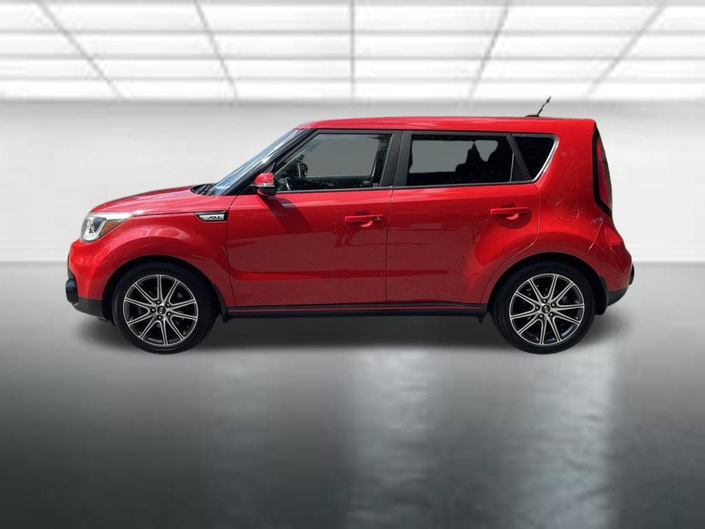 Used 2018 Kia Soul ! w/ Tech Package FWD image 2