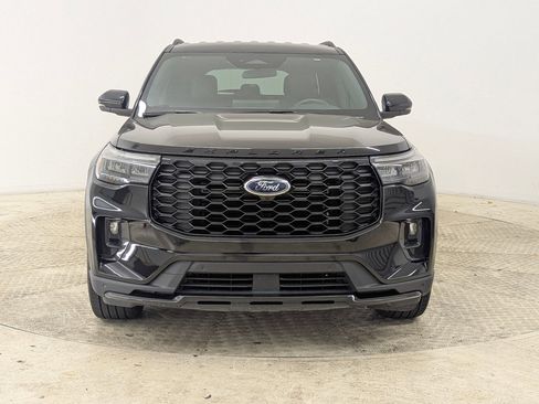 Certified 2025 Ford Explorer ST-Line w/ ST-Line Street Pack image 6