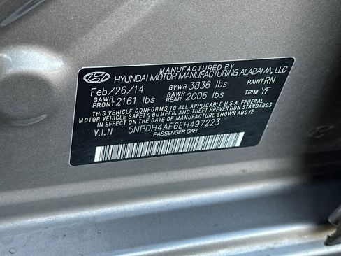 Used 2014 Hyundai Elantra SE image 27