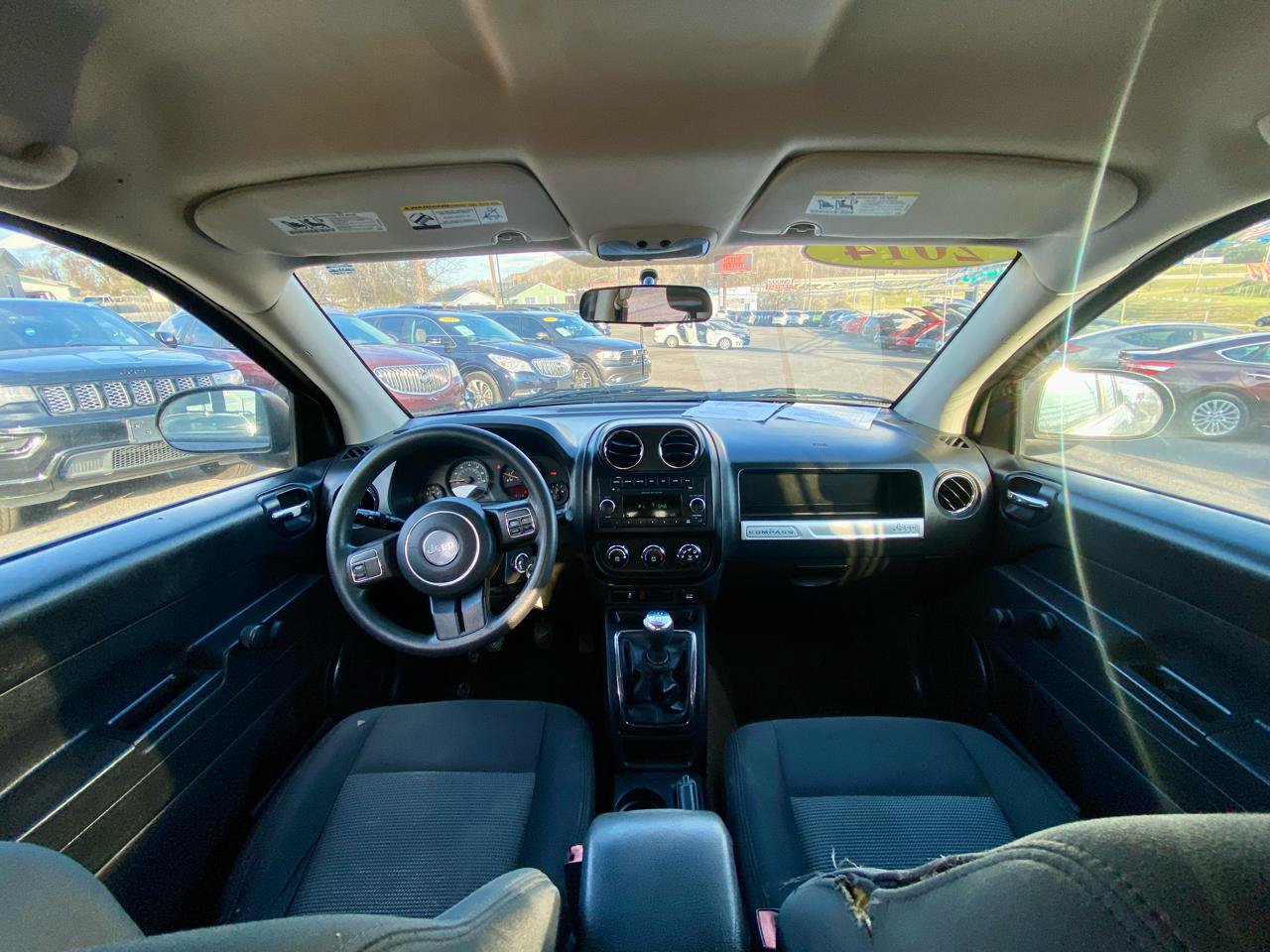 Used 2014 Jeep Compass Sport FWD image 11