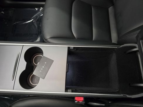 Used 2023 Tesla Model Y Long Range image 28